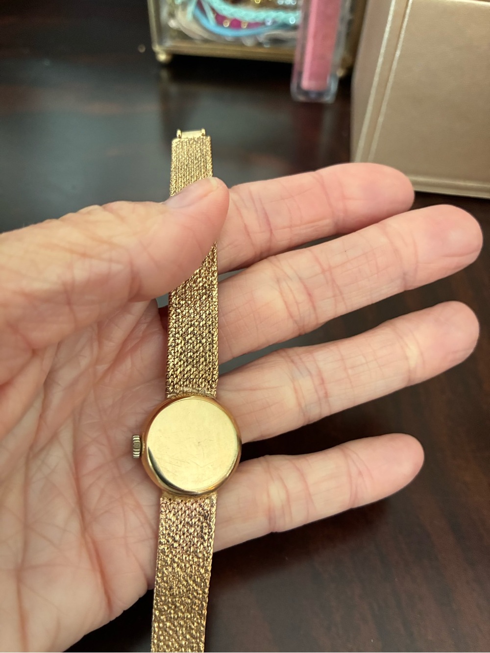 Omega Women's Gold Mesh Bracelet Watch with Red Presentation Case - Picture 4 of 11